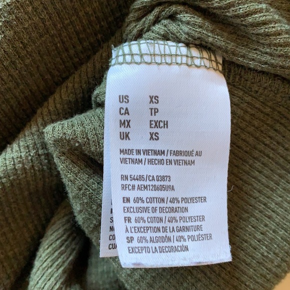 AE xs cute army green long sleeve with inset lace - Picture 8 of 11